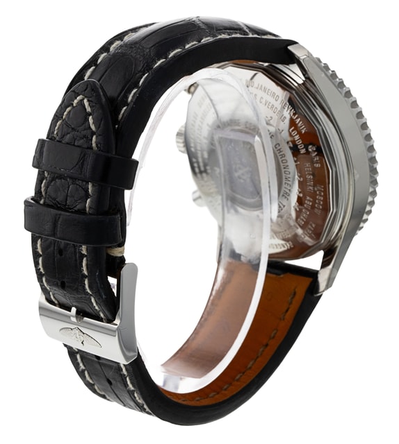 Breitling Navitimer Chronograph GMT 46 A24322 Image 3